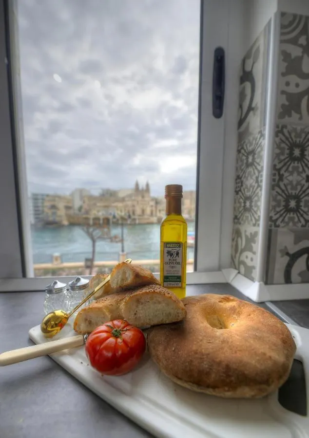 First Floor Studio Apartment Seconds From Balluta Bay Ipap1-1 Sliema 0*,  Malta