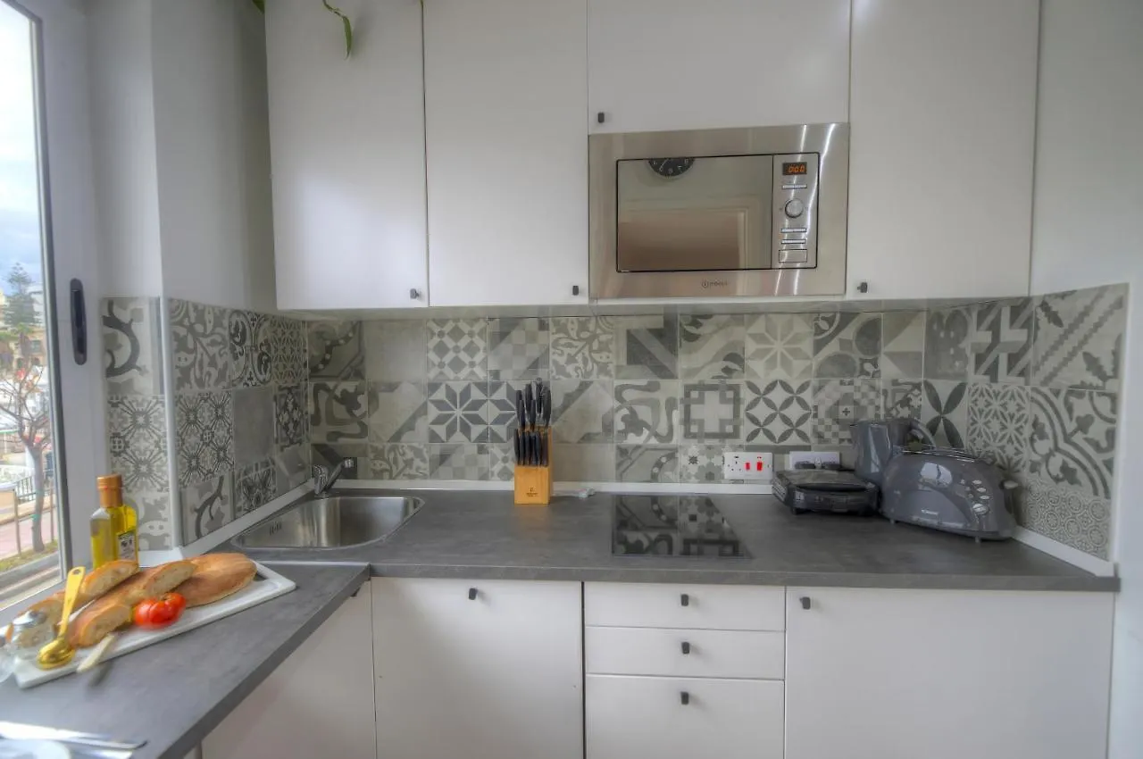 First Floor Studio Apartment Seconds From Balluta Bay Ipap1-1 Sliema