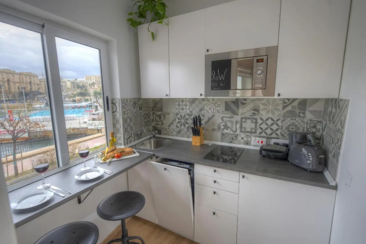 First Floor Studio Apartment Seconds From Balluta Bay Ipap1-1 Sliema
