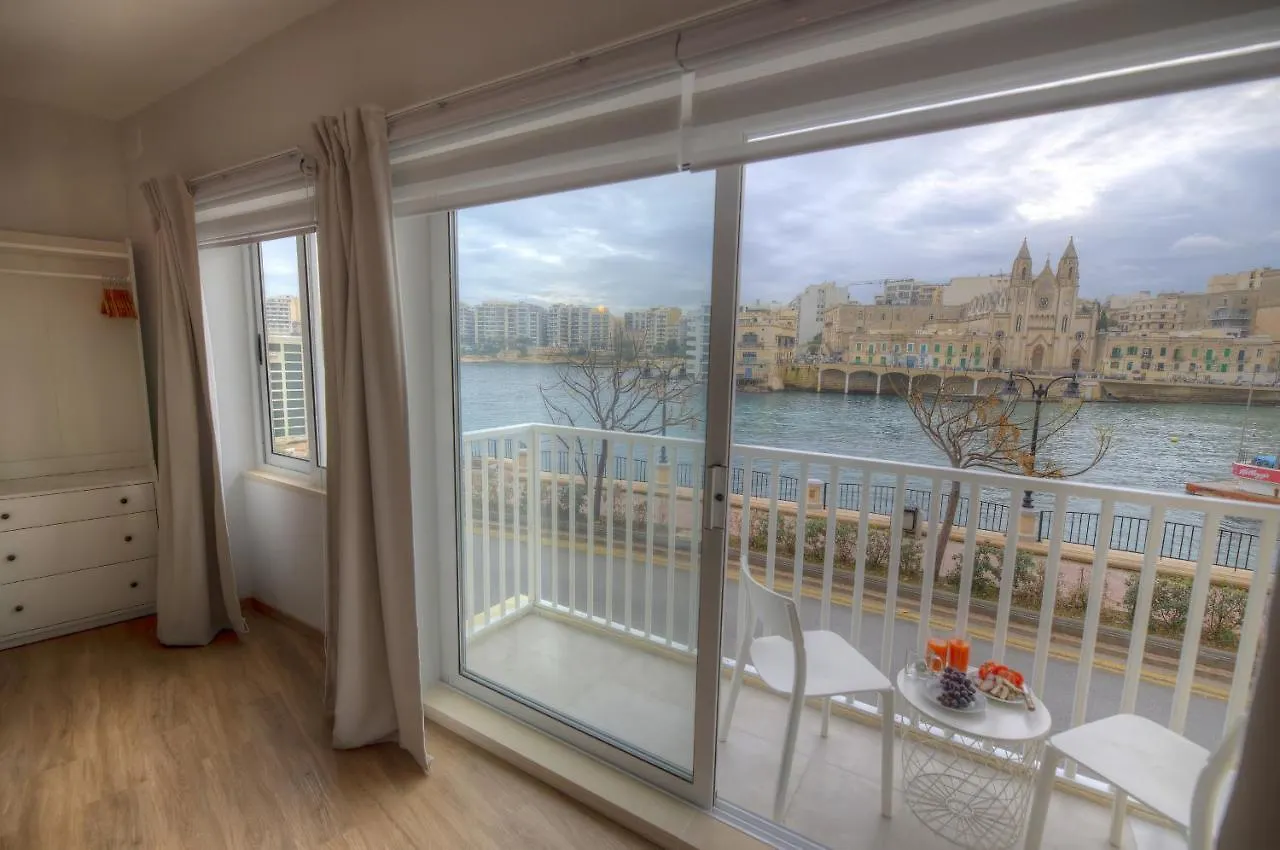 First Floor Studio Apartment Seconds From Balluta Bay Ipap1-1 Sliema 0*,