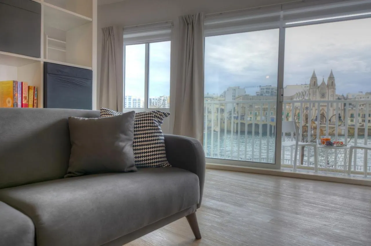 First Floor Studio Apartment Seconds From Balluta Bay Ipap1-1 Sliema 0*,  Malta