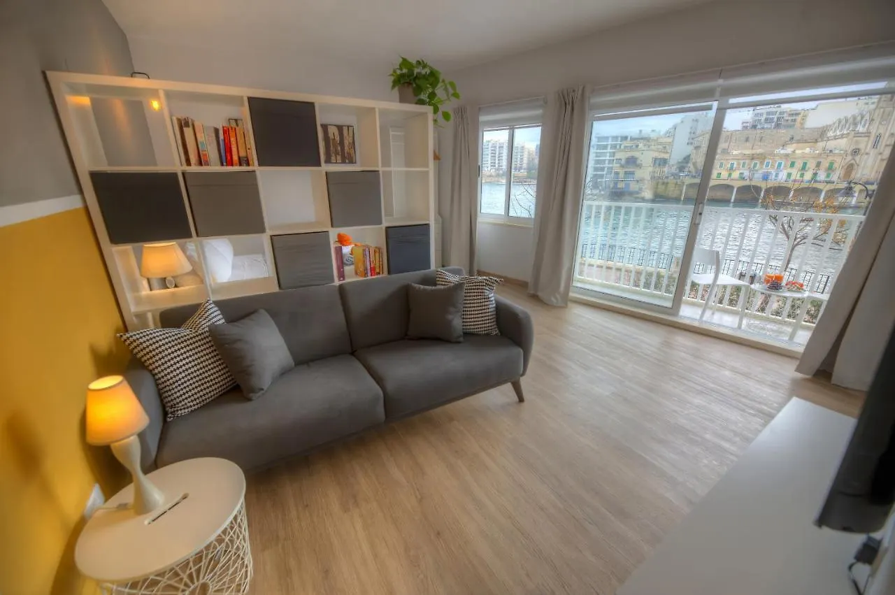 First Floor Studio Apartment Seconds From Balluta Bay Ipap1-1 Sliema